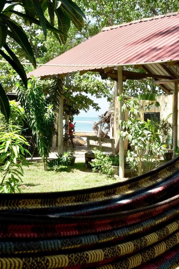 Freedom Beach 阿鲁甘湾 外观 照片